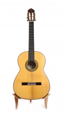 Graciliano Pérez flamenco guitar blanca
