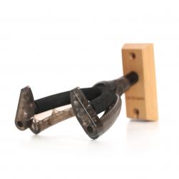 Flamenco guitar wall mount hanger with auto grab system