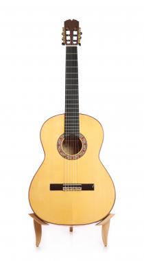 Juan Montes flamenco guitar 132M blanca